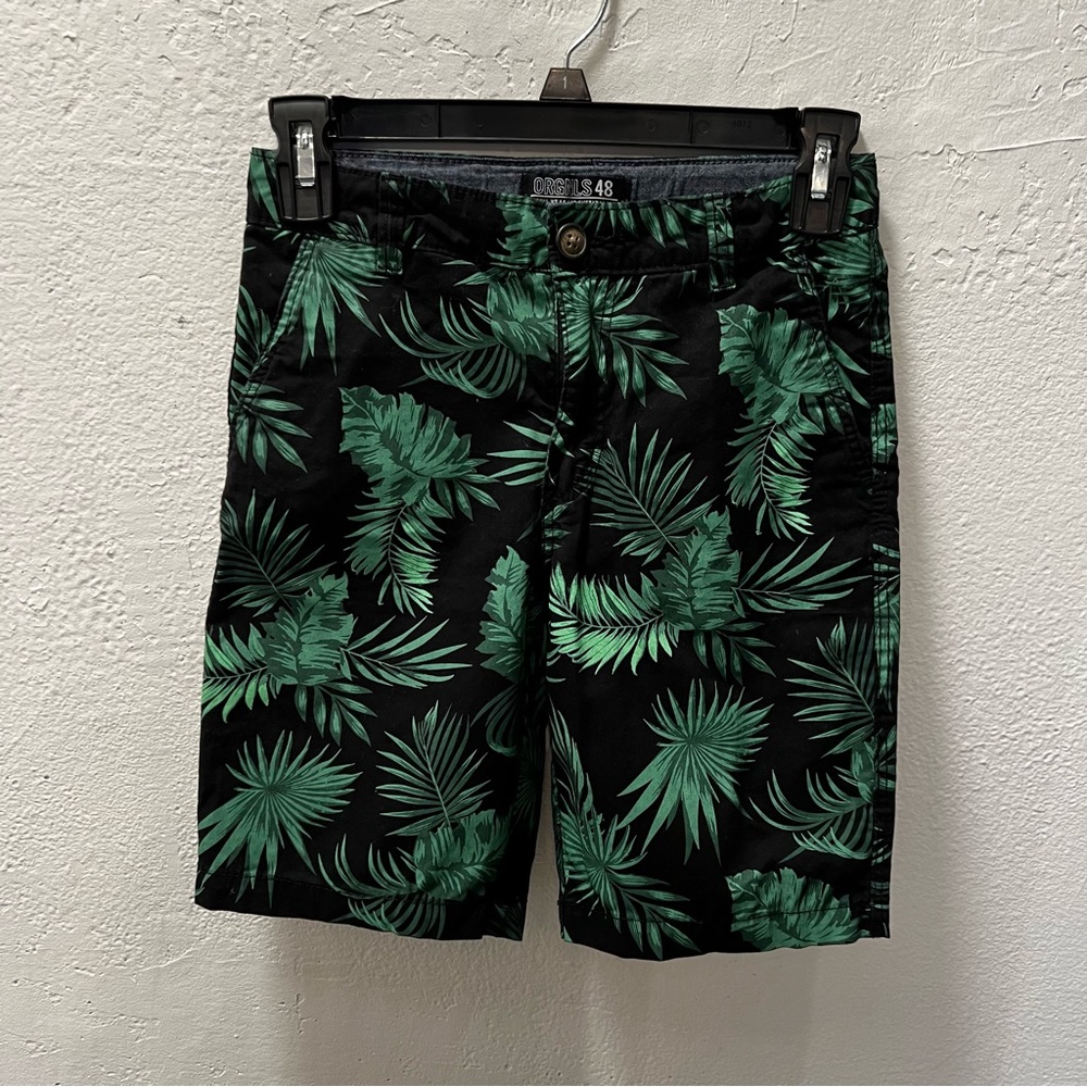 H&M Black and Green Leaf Print Skorts